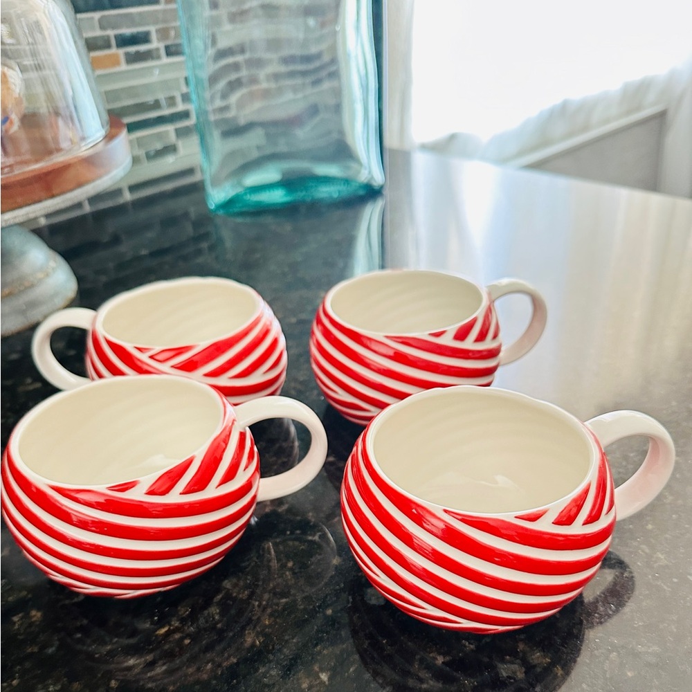 Starbucks peppermint candy swirl mugs set (4)